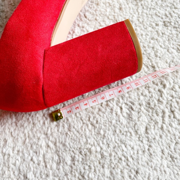 Red heels - Picture 3 of 3